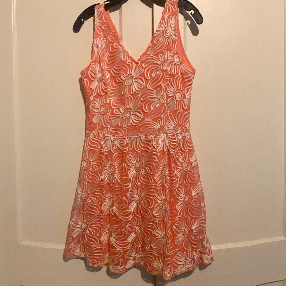 Buttons Brand Francesca’s V-Neck & Back Dress